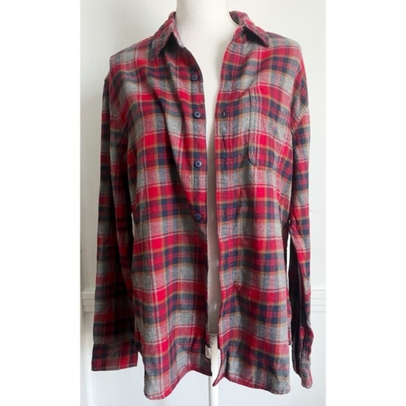American Eagle Outfitters • Red Grey Plaid Super Soft Button Down Shirt - Picture 1 of 4